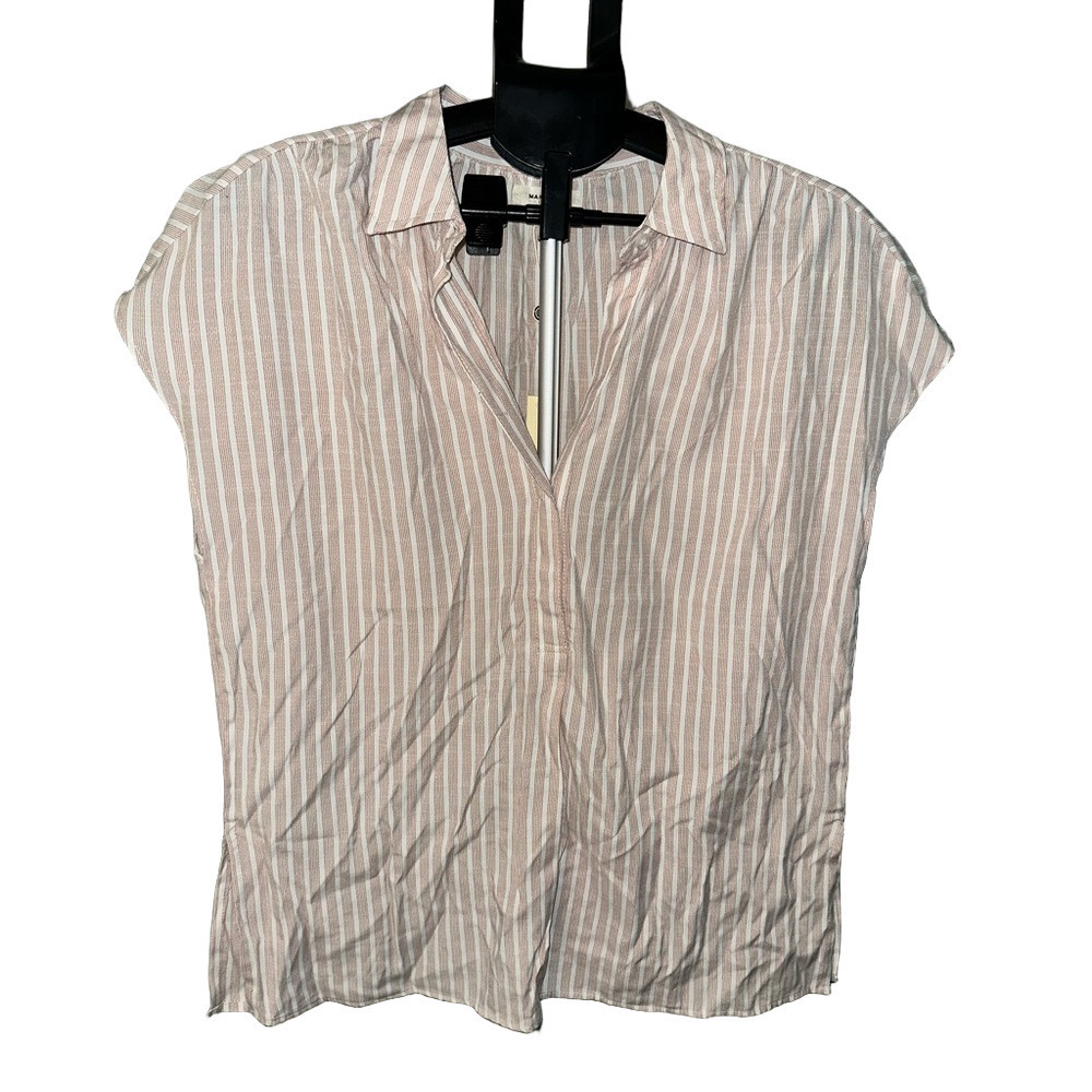NWT MAX STUDIO WHITE AND PINK STRIPED SHORT SLEEVES V NECK COLLARD TOP